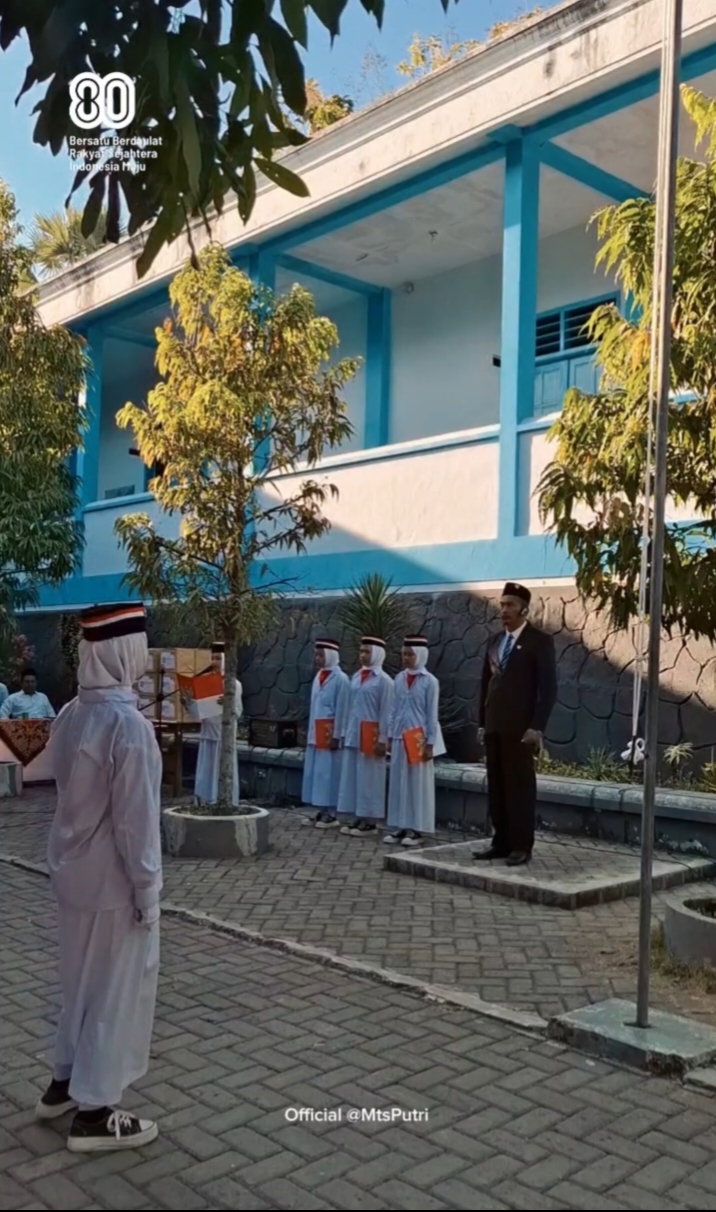 Pengibar sang merah putih